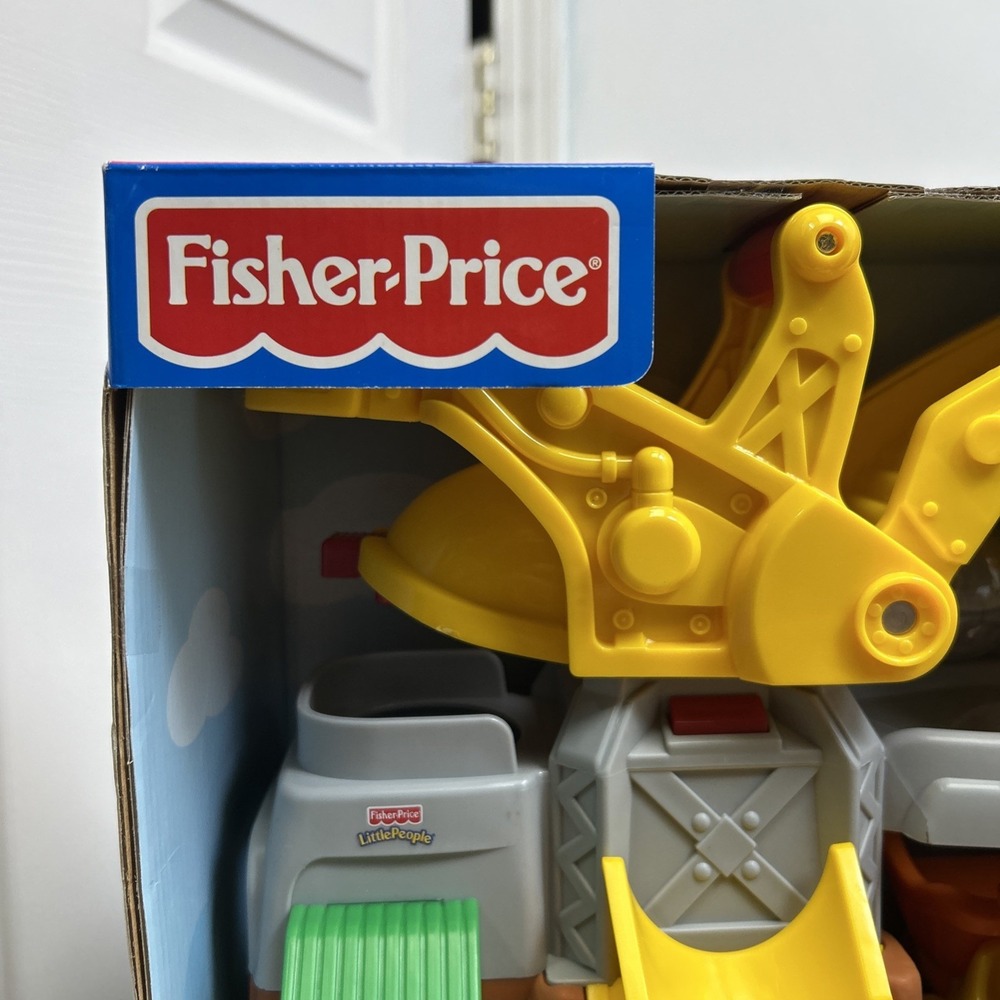2007 Fisher Price Little People Eddie & His Boulder Worksite New L2345 Works!! - Picture 2 of 13